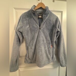 The North Face Mossbud Acadia Fleece Pullover 1/4 Zip Sherpa Light Blue